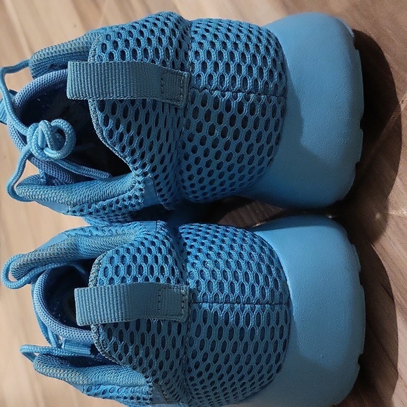 Nike Sneakers - Picture 4 of 5